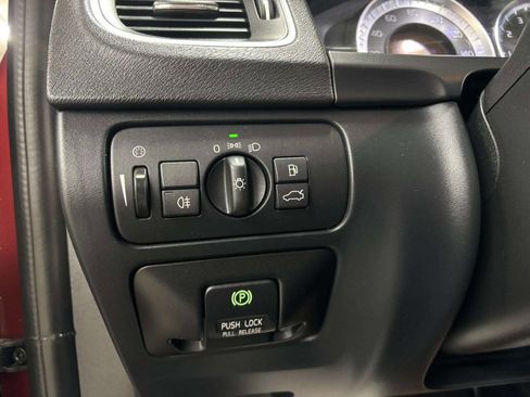 Used 2012 Volvo S60 T5 image 34