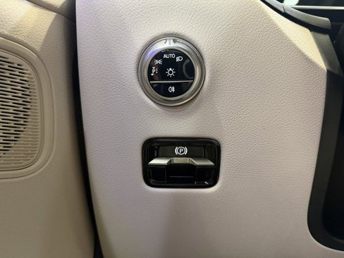 Certified 2026 Mercedes-Benz GLC 300 4MATIC image 23