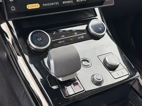 Used 2023 Land Rover Range Rover Sport SE image 20