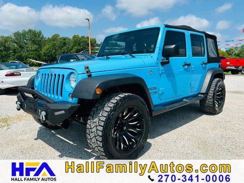 Used 2018 Jeep Wrangler Unlimited Sport w/ Connectivity Group AWD/4WD image 1