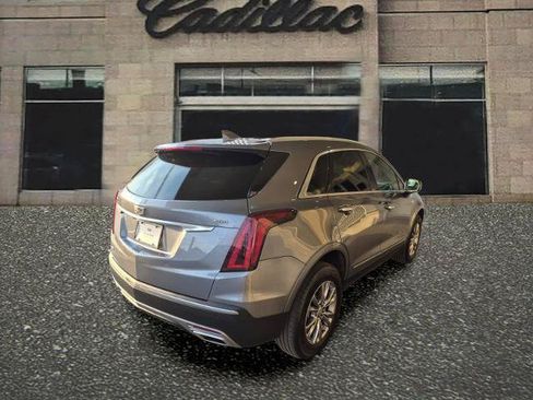 Used 2020 Cadillac XT5 Premium Luxury w/ LPO, Floor Liner Package AWD/4WD image 5