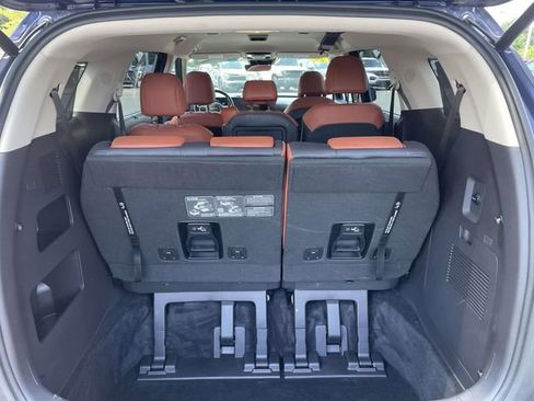 Certified 2026 Kia Carnival EX FWD image 13