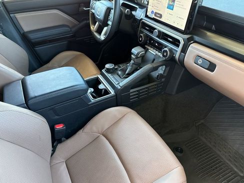 Used 2025 Toyota 4Runner 4WD image 25