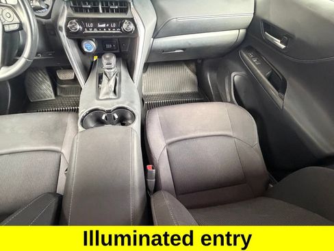 Used 2021 Toyota Venza LE w/ Carpet Mat Package (TMS) AWD/4WD image 12