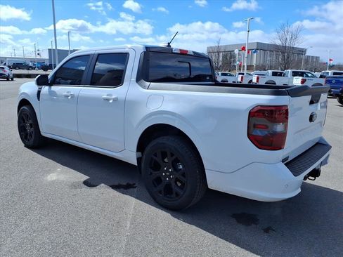 Used 2025 Ford Maverick Lobo image 3