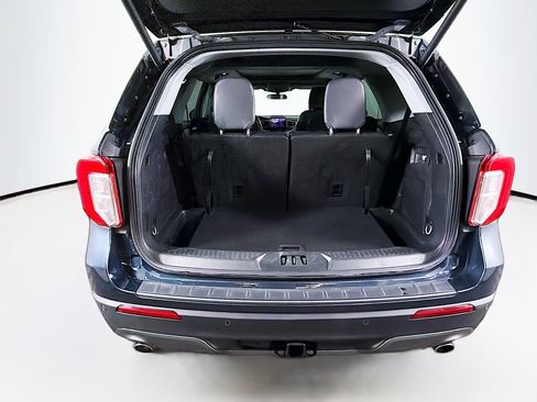 Used 2023 Ford Explorer XLT w/ Equipment Group 202A image 28