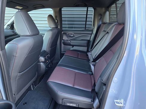 New 2026 Honda Ridgeline Black Edition image 10