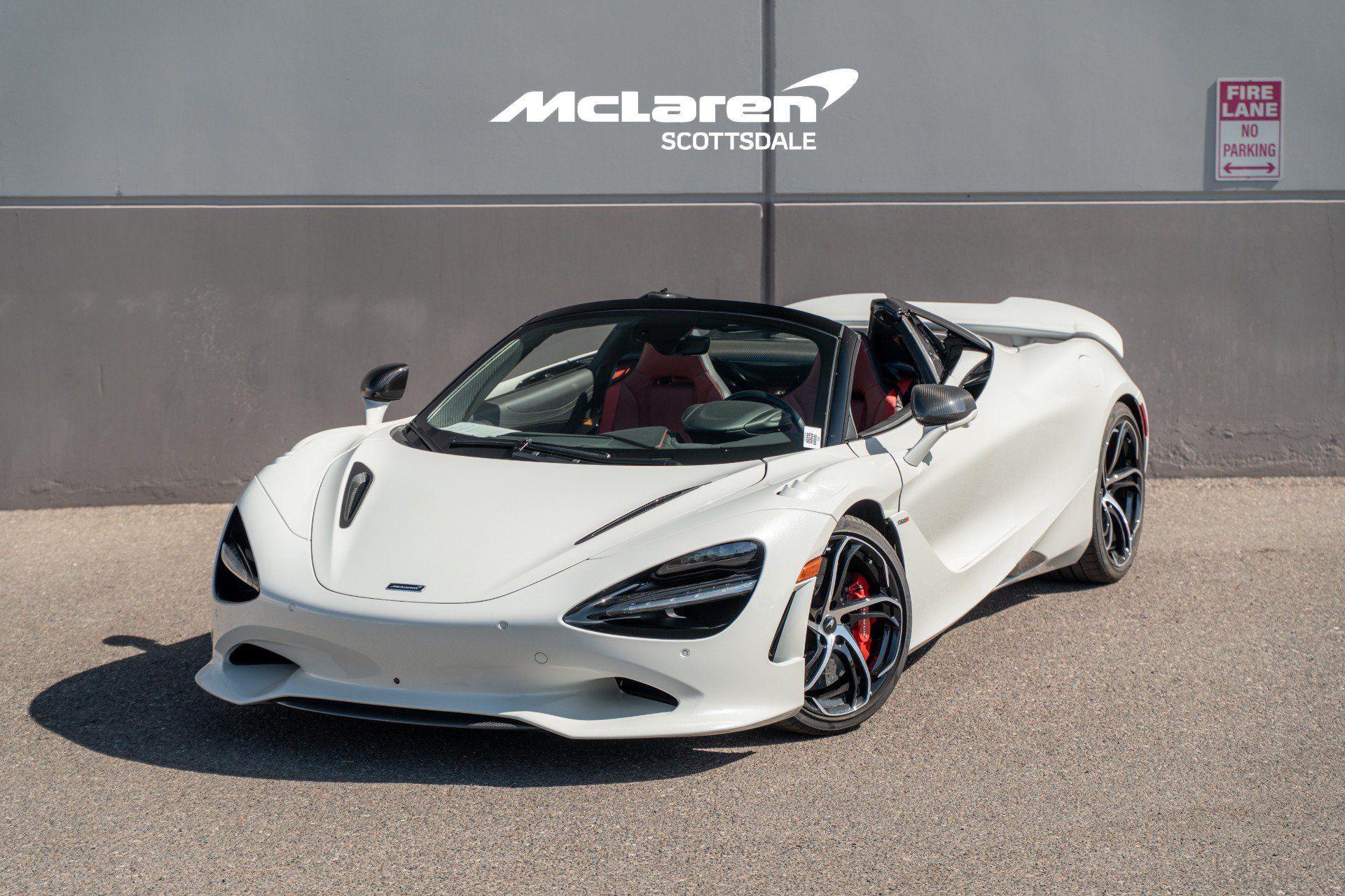 Used 2024 McLaren 750S Spider RWD image 1
