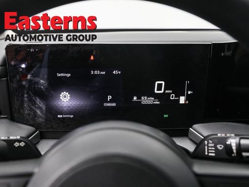 Used 2025 Nissan Kicks S image 18