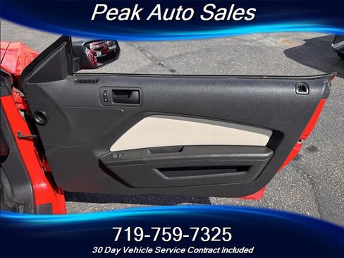 Used 2014 Ford Mustang Convertible RWD image 34