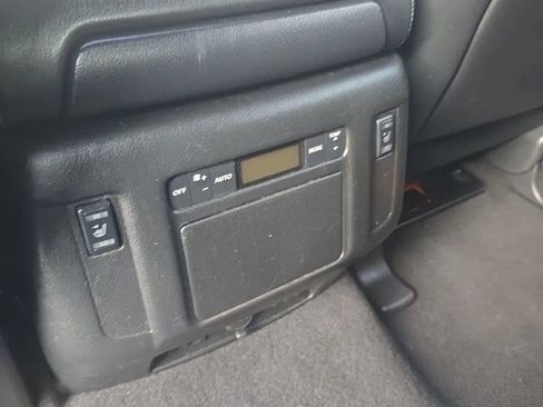 Used 2015 INFINITI QX80 4WD w/ Deluxe Technology Package image 23