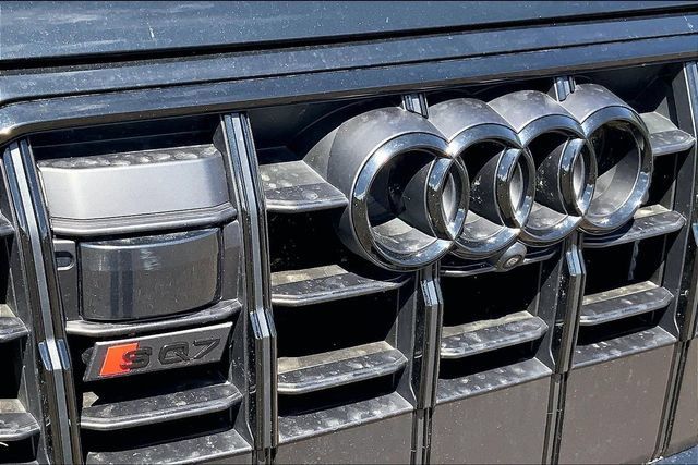 Used 2023 Audi SQ7 Prestige AWD/4WD image 30