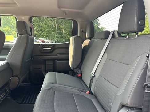 Used 2022 Chevrolet Silverado 1500 LT AWD/4WD image 17