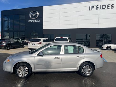 Used 2008 Chevrolet Cobalt LT image 2