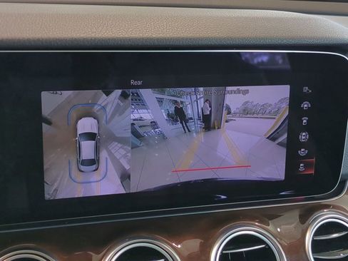 Used 2021 Mercedes-Benz E 350 Sedan image 20