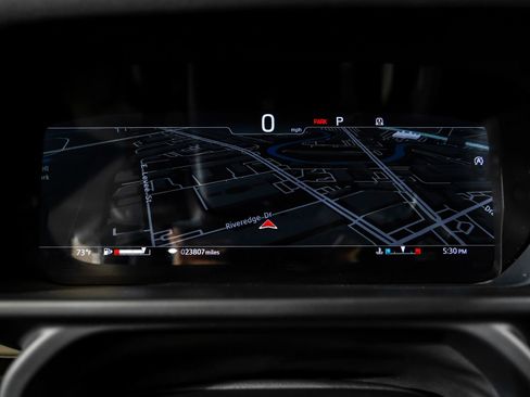 Used 2023 Land Rover Defender 110 SE image 23