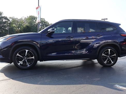Certified 2021 Toyota Highlander XSE AWD/4WD image 3