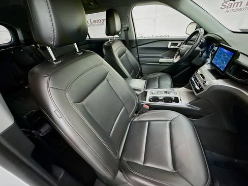 Used 2021 Ford Explorer XLT w/ Equipment Group 202A AWD/4WD image 30