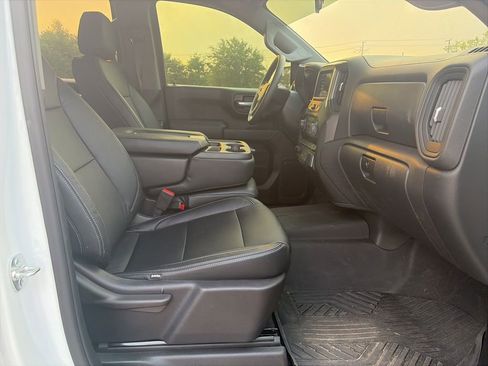 Used 2025 Chevrolet Silverado 1500 Custom Trail Boss w/ Dark Appearance Package image 10