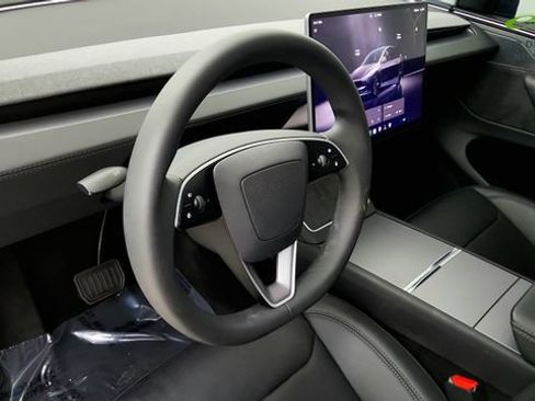 Used 2026 Tesla Model Y AWD image 44