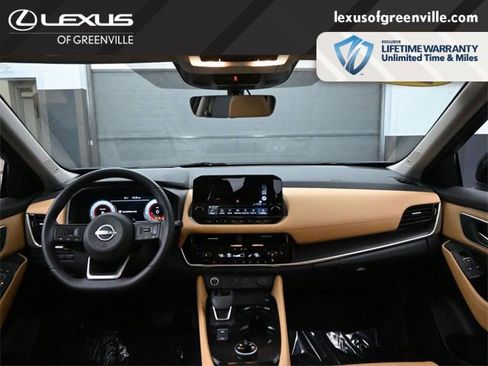 Used 2023 Nissan Rogue Platinum w/ Platinum Premium Package image 26