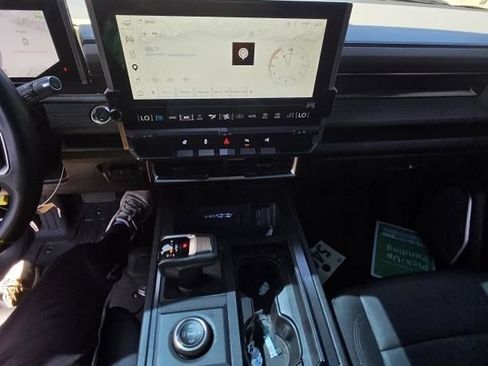 Used 2024 GMC Hummer EV 2X AWD/4WD image 3