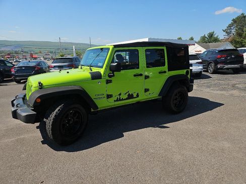 Used 2012 Jeep Wrangler Unlimited Sport AWD/4WD image 34