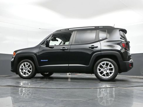 Used 2019 Jeep Renegade Latitude FWD image 39