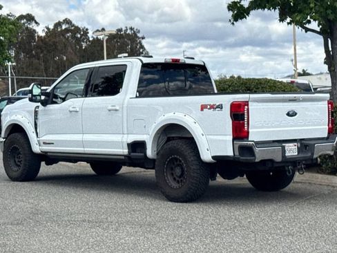 Used 2023 Ford F350 Lariat w/ Lariat Ultimate Package AWD/4WD image 4