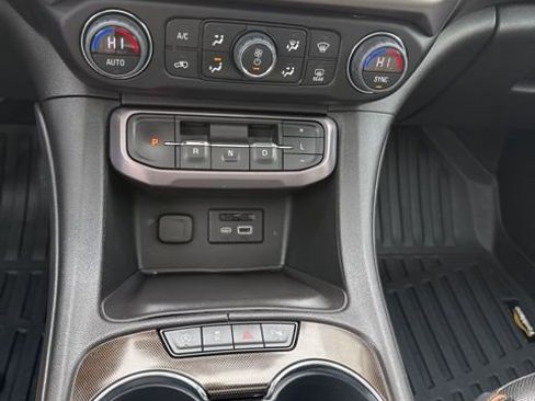 Used 2023 GMC Acadia AT4 w/ Technology Package image 28