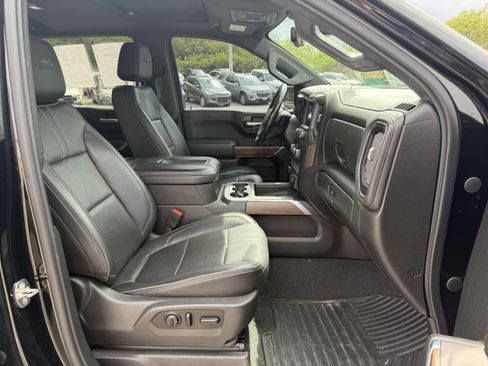 Used 2020 Chevrolet Silverado 1500 High Country w/ Technology Package image 10