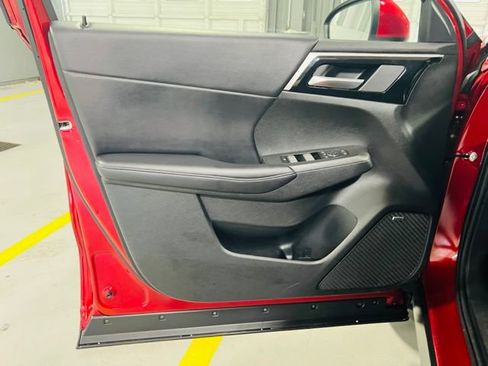 Used 2025 Mitsubishi Outlander SE FWD image 24