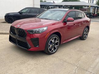 Used 2025 BMW X2 xDrive28i w/ M Sport Package AWD/4WD video 1
