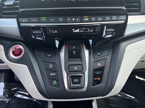Certified 2025 Honda Odyssey EX-L image 27
