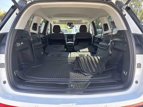 Used 2022 Jeep Grand Cherokee L Laredo w/ Luxury Tech Group I image 11