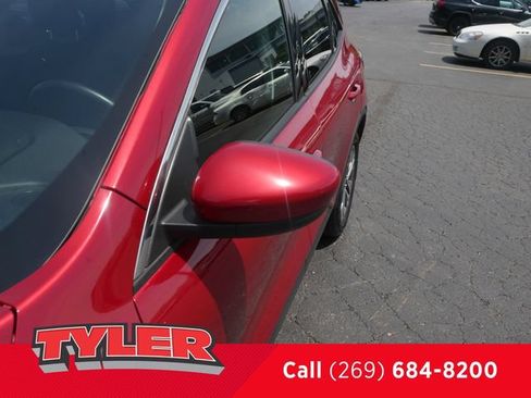 Used 2022 Ford Escape SEL w/ Technology Package AWD/4WD image 11