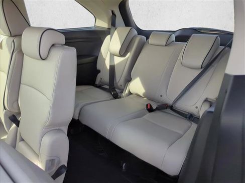New 2026 Honda Odyssey Touring image 17