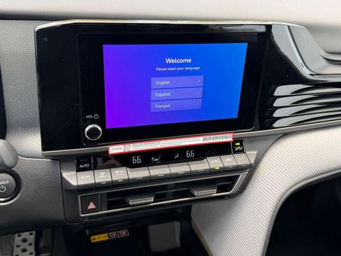 New 2026 Toyota Camry Hybrid image 24