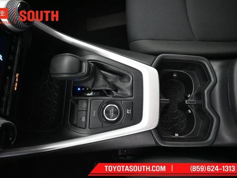 Used 2023 Toyota RAV4 LE AWD/4WD image 20