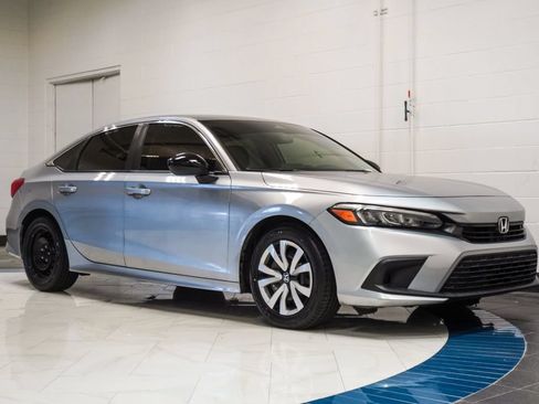 Used 2023 Honda Civic LX image 5
