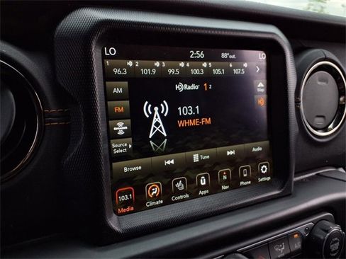 Used 2022 Jeep Wrangler Unlimited Sahara image 15