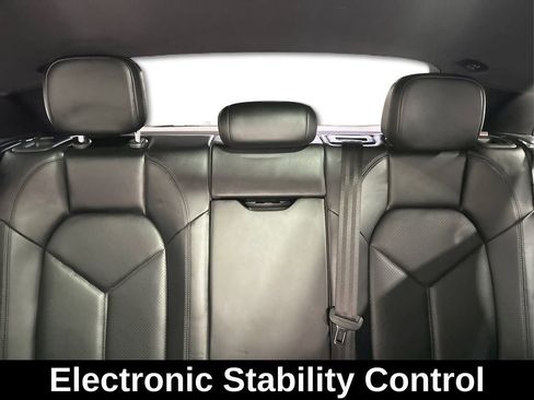 Used 2020 Porsche Macan image 16