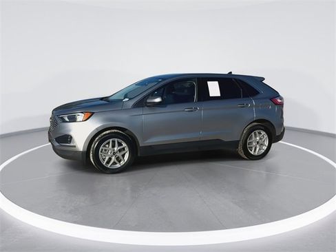 Certified 2023 Ford Edge SEL image 5
