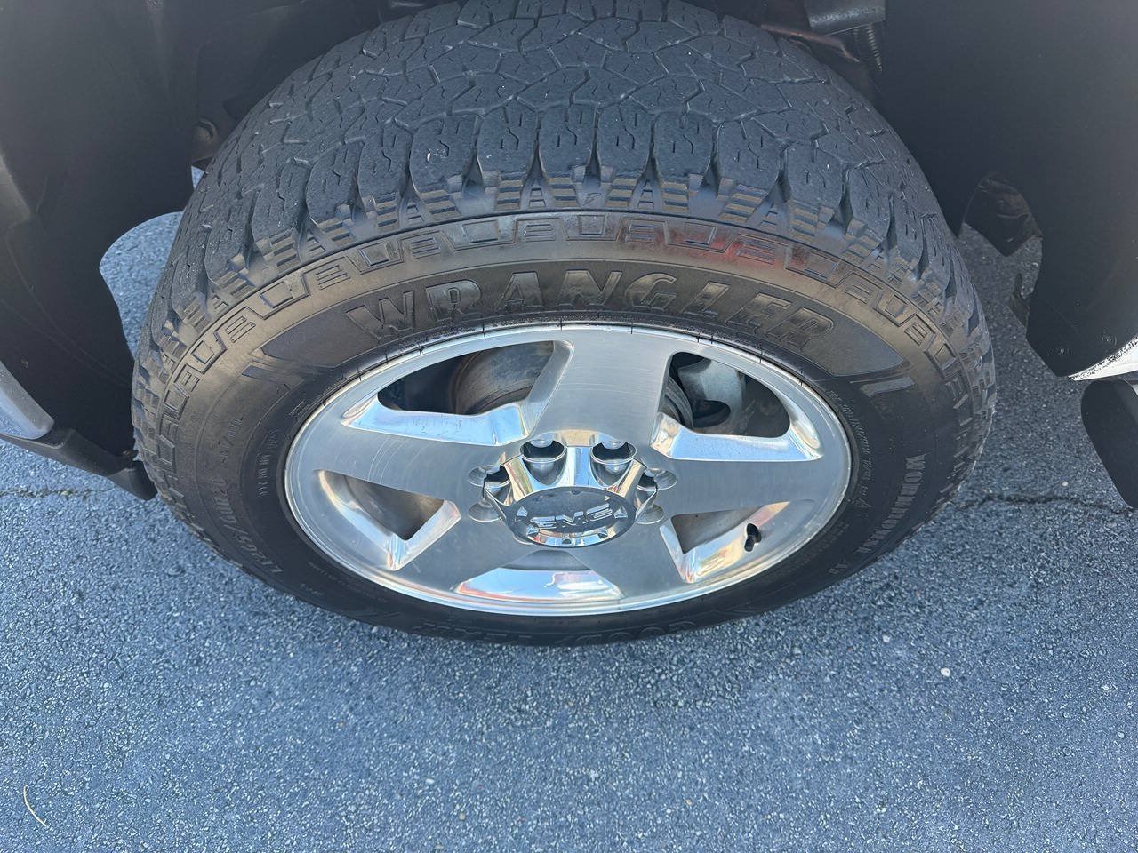 Used 2012 GMC Sierra 2500 Denali w/ Suspension Package, Off-Road AWD/4WD image 9