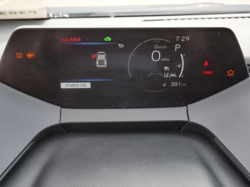 Certified 2025 Toyota Prius XLE FWD image 22