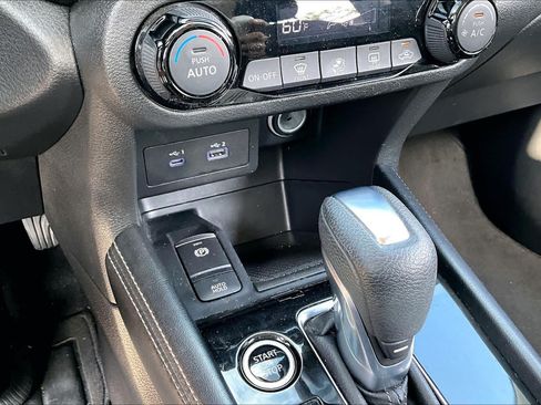 Certified 2024 Nissan Kicks S FWD image 31