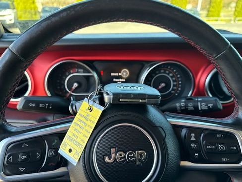 Used 2020 Jeep Wrangler Unlimited Rubicon w/ Advanced Safety Group AWD/4WD image 60