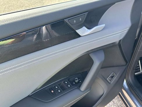 New 2026 Volkswagen Tiguan SE R-Line FWD image 13
