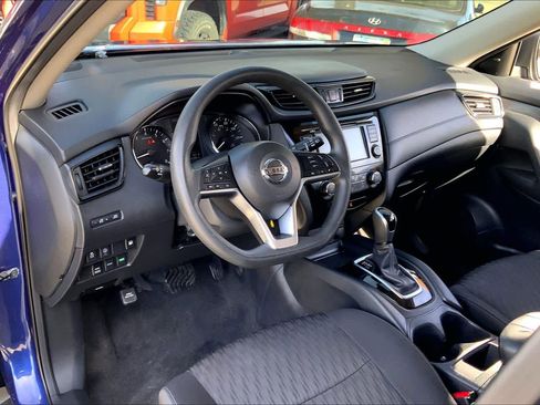 Used 2019 Nissan Rogue S image 16