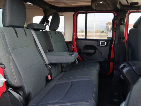 Used 2025 Jeep Wrangler Willys image 61